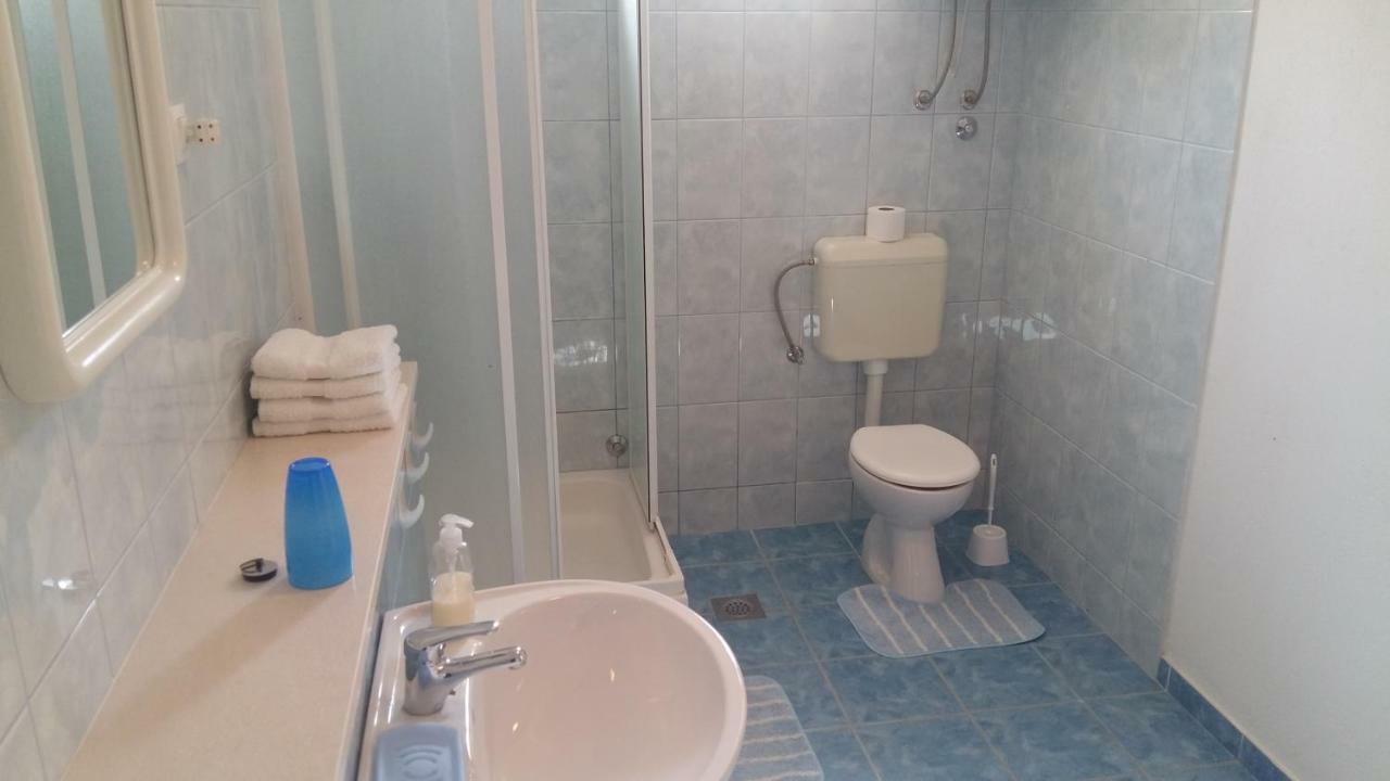 Apartment Viola Supetar Ngoại thất bức ảnh